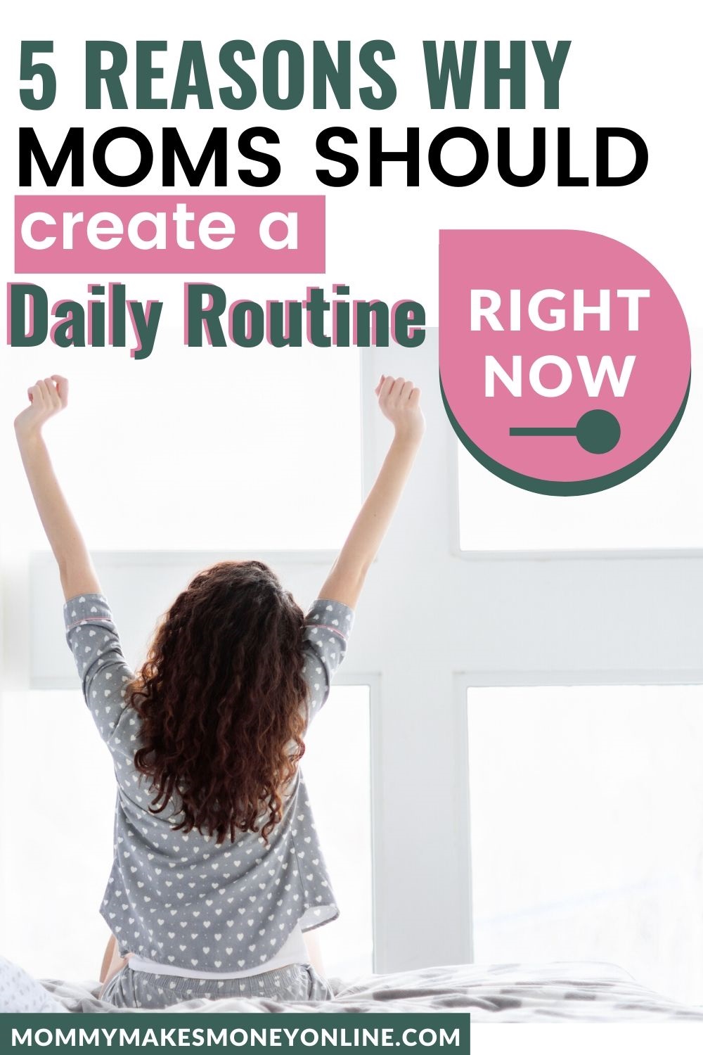 Here are our top tips for daily routine for moms. Looking for a stay at home mom daily schedule? Read this example routine for moms. Plus learn how to create your own stay at home mom schedule. #routine #dailyschedule #sahm